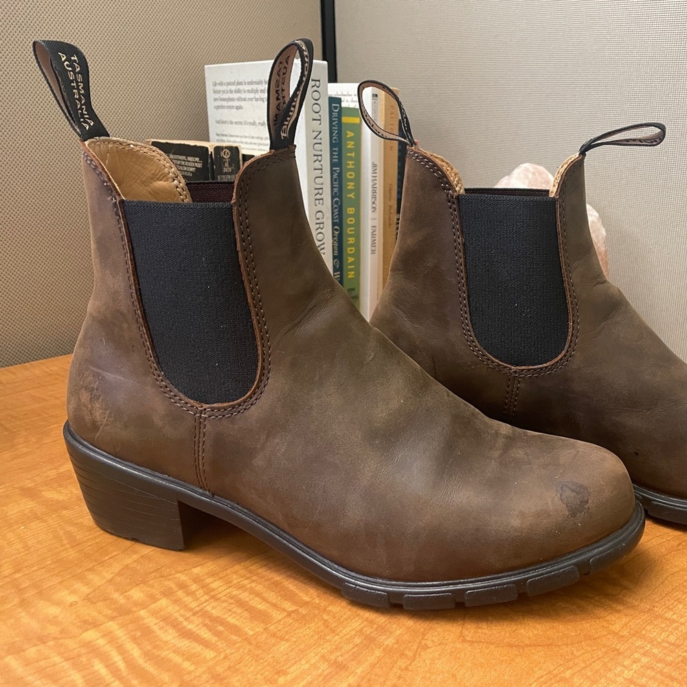 Blundstone HEELED BOOTS - RUSTIC BROWN